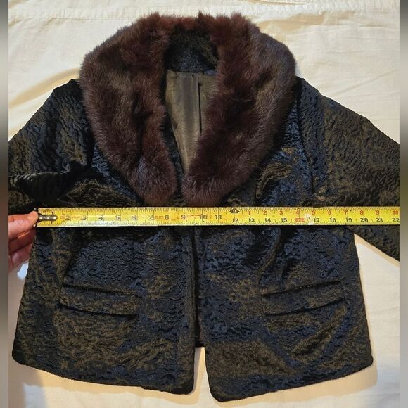 Womens fur coat with mink collar size medium - Picture 6 of 8